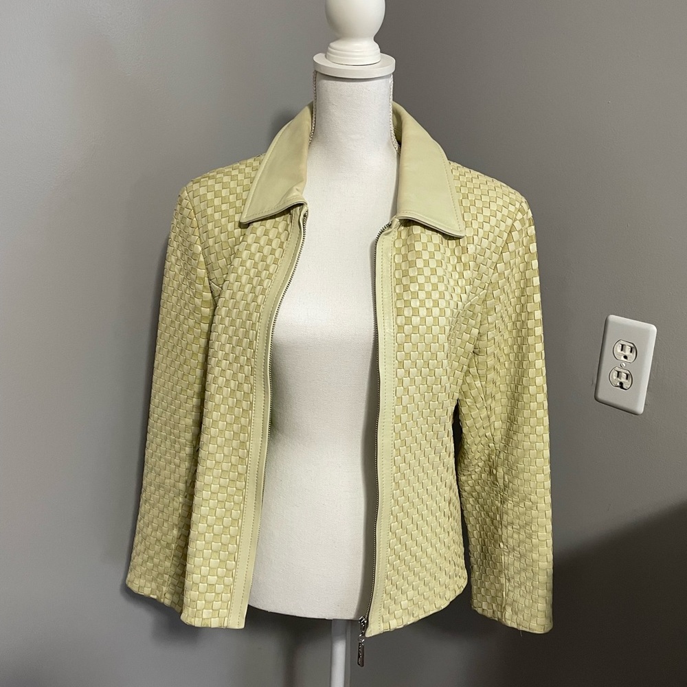 Beautiful St.John jacket!